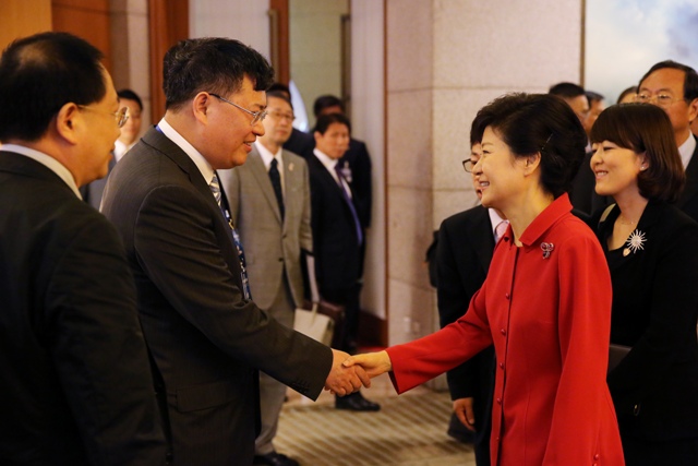 朴槿惠总统在京会见绿地集团董事长张玉良
